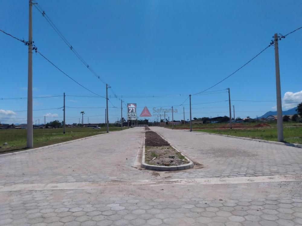 Terreno / Padrão em Condomínio em Caraguatatuba , Comprar por R$245.000,00