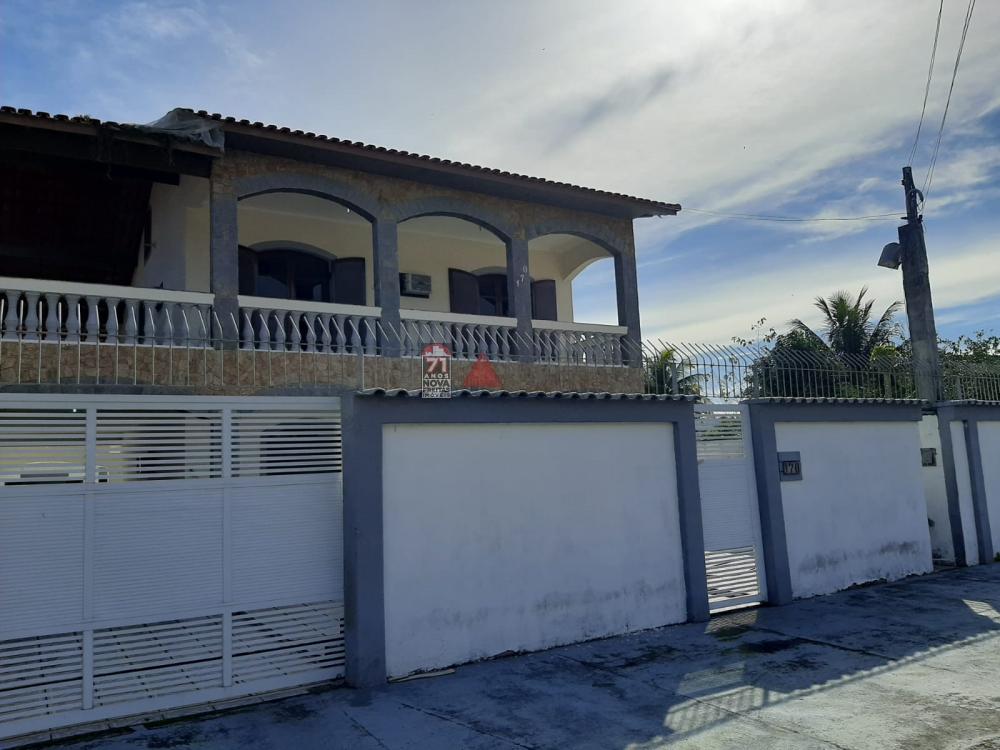 Casa / Sobrado Padrão em Caraguatatuba 