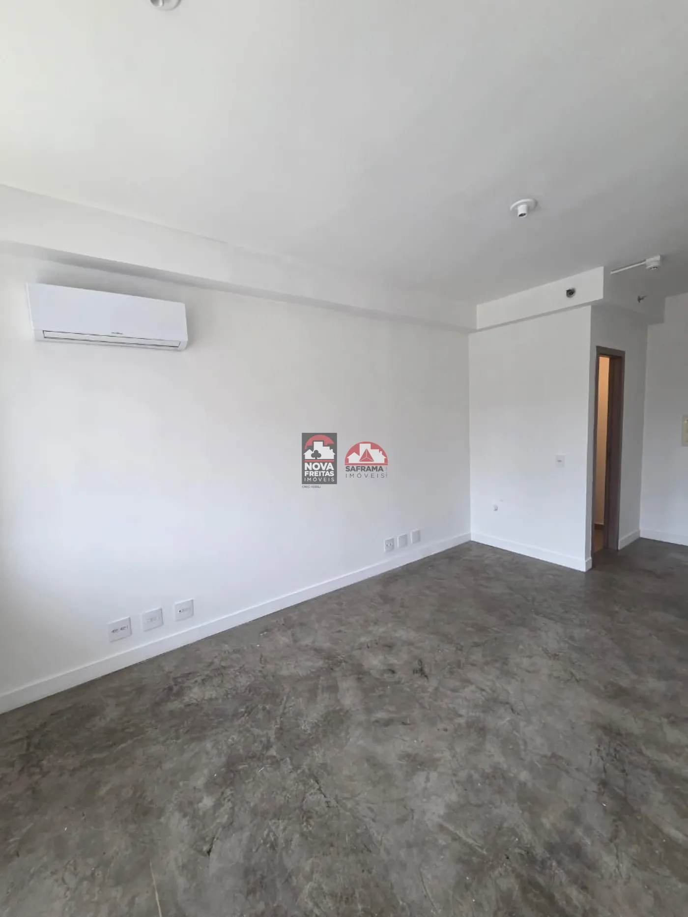 Alugar Comercial / Sala em condomínio em São José dos Campos R$ 1.400,00 - Foto 1