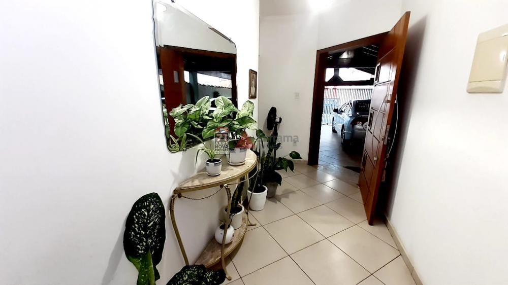 Comprar Casa / Padrão em Pindamonhangaba apenas R$ 530.000,00 - Foto 3 Comprar Casa / Padrão em Pindamonhangaba apenas R$ 530.000,00 - Foto 3