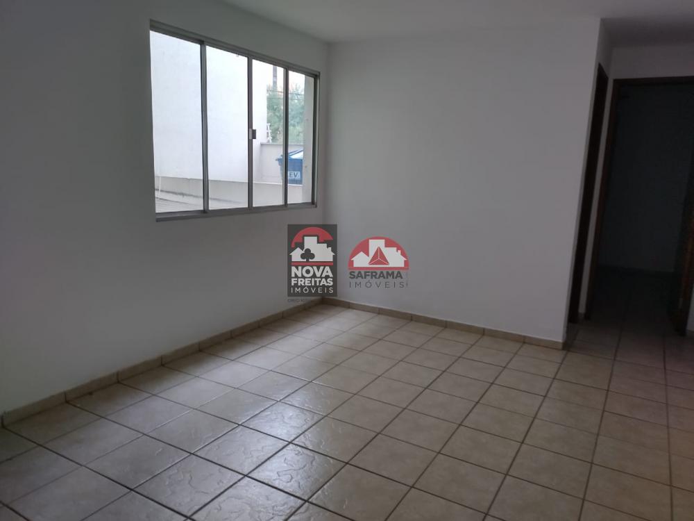 Alugar Apartamento / Padrão em São José dos Campos R$ 1.500,00 - Foto 2