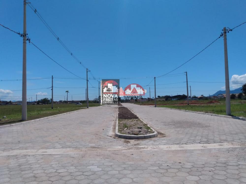 Terreno / Padrão em Condomínio em Caraguatatuba , Comprar por R$150.000,00