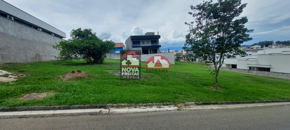 Terreno / Padrão em Condomínio em Pindamonhangaba , Comprar por R$330.000,00