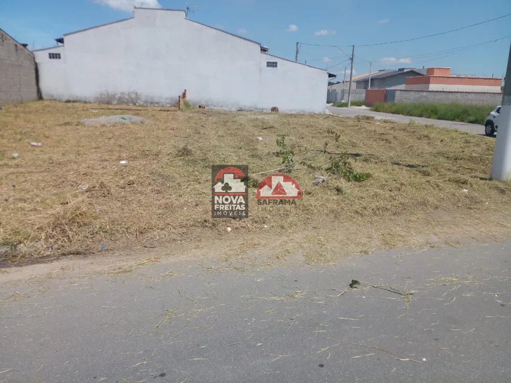 Terreno / Padrão em Pindamonhangaba , Comprar por R$107.000,00