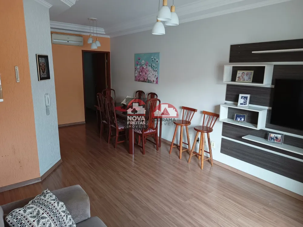 Apartamento / Padrão em Pindamonhangaba , Comprar por R$365.000,00