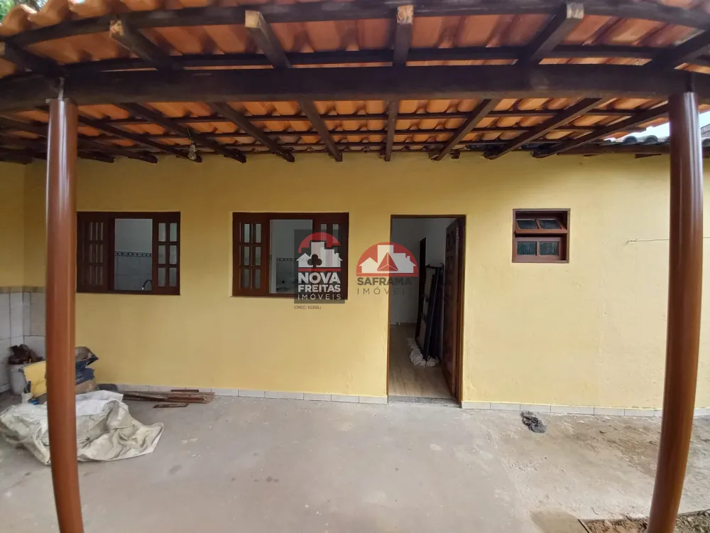 Casa / Padrão em Caraguatatuba Alugar por R$1.300,00