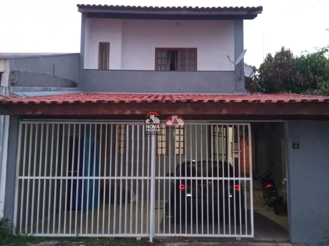 Casa / Sobrado Padrão em Jacareí , Comprar por R$350.000,00