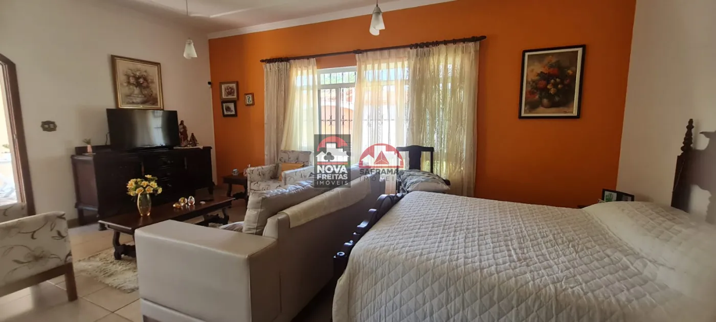 Casa / Sobrado Padrão em Jacareí , Comprar por R$1.000.000,00