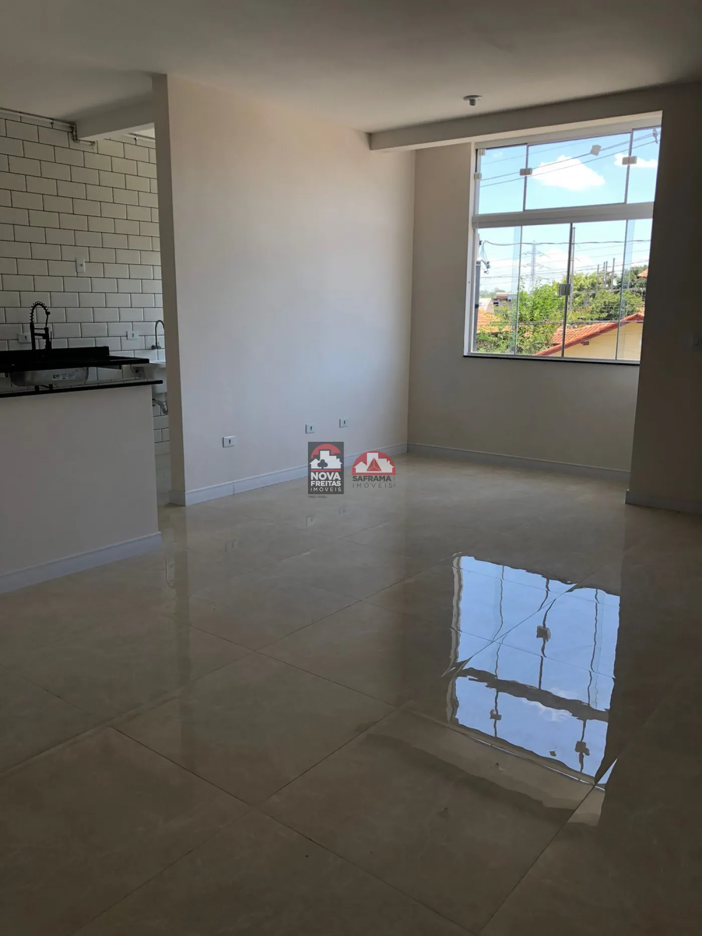 Apartamento / Duplex em Pindamonhangaba Alugar por R$2.500,00