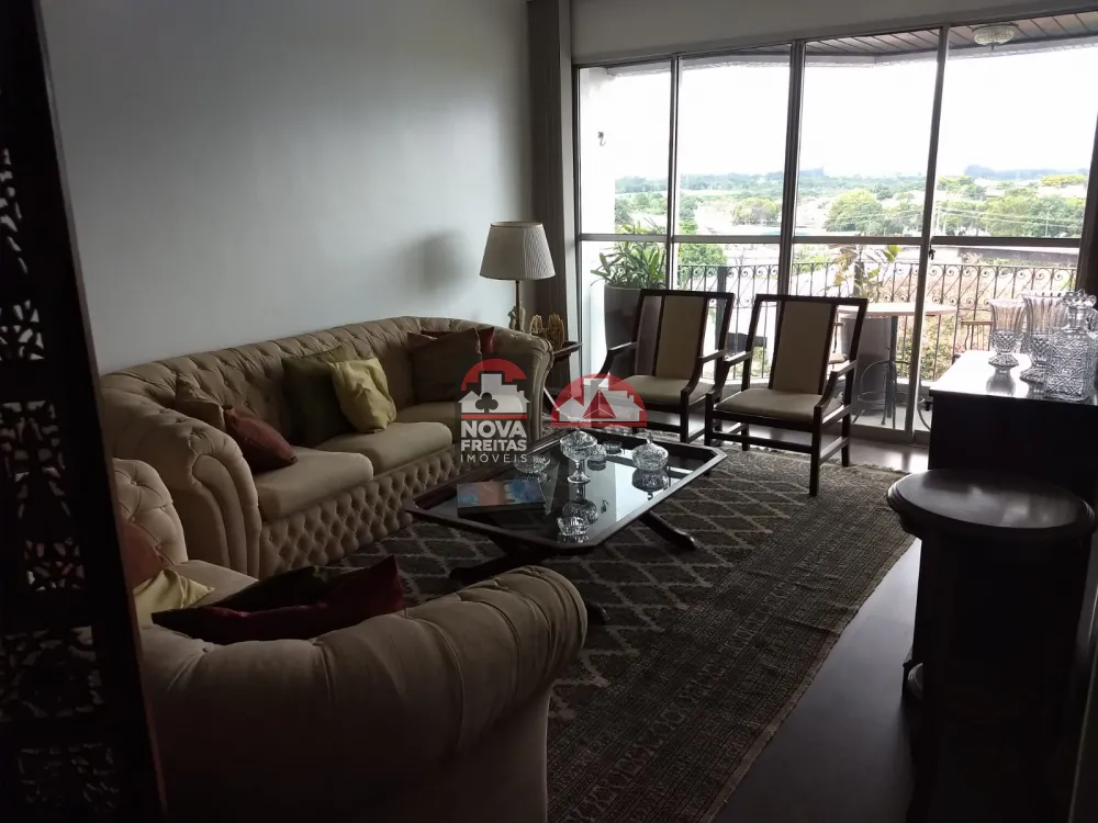Apartamento / Padrão em Pindamonhangaba , Comprar por R$650.000,00
