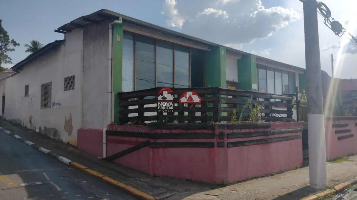 Comercial / Ponto em Pindamonhangaba Alugar por R$5.000,00