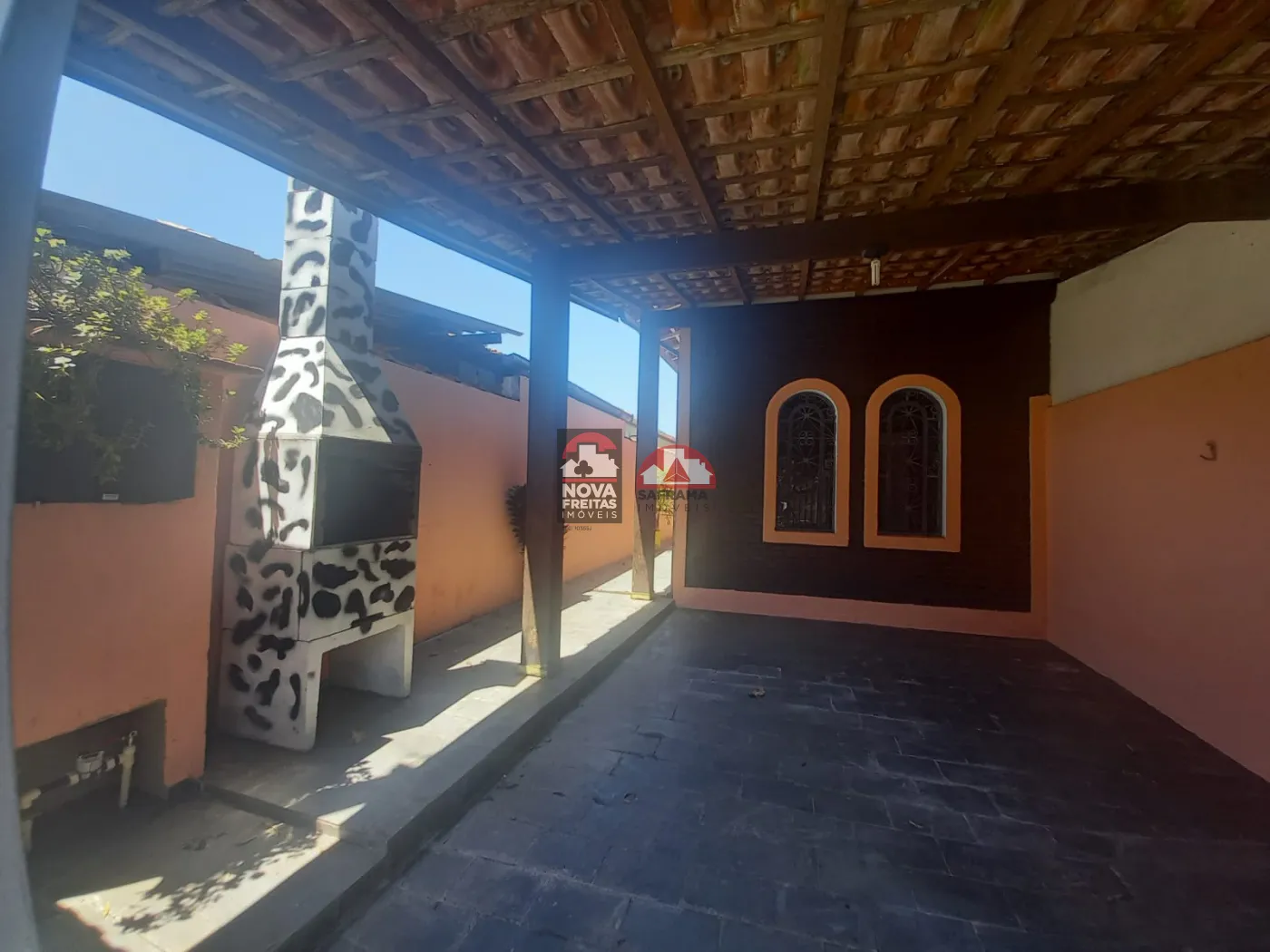 Casa / Padrão em Pindamonhangaba Alugar por R$1.400,00