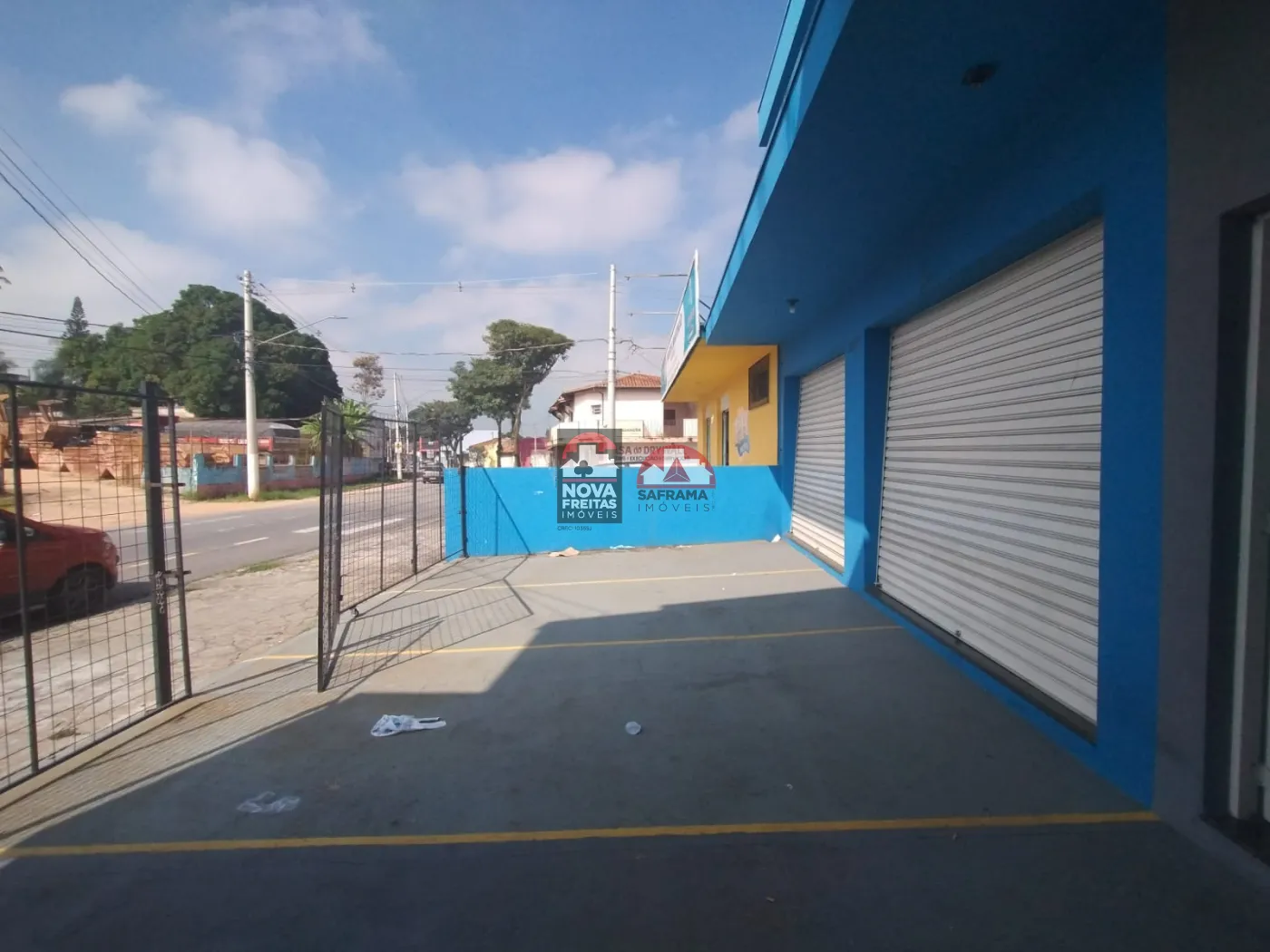 Alugar Comercial / Loja em Pindamonhangaba R$ 3.000,00 - Foto 2