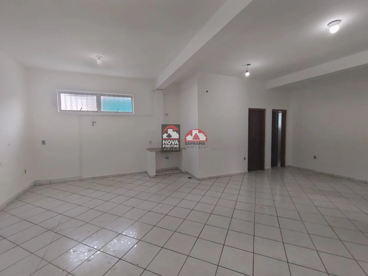 Alugar Comercial / Loja em Pindamonhangaba R$ 3.000,00 - Foto 13