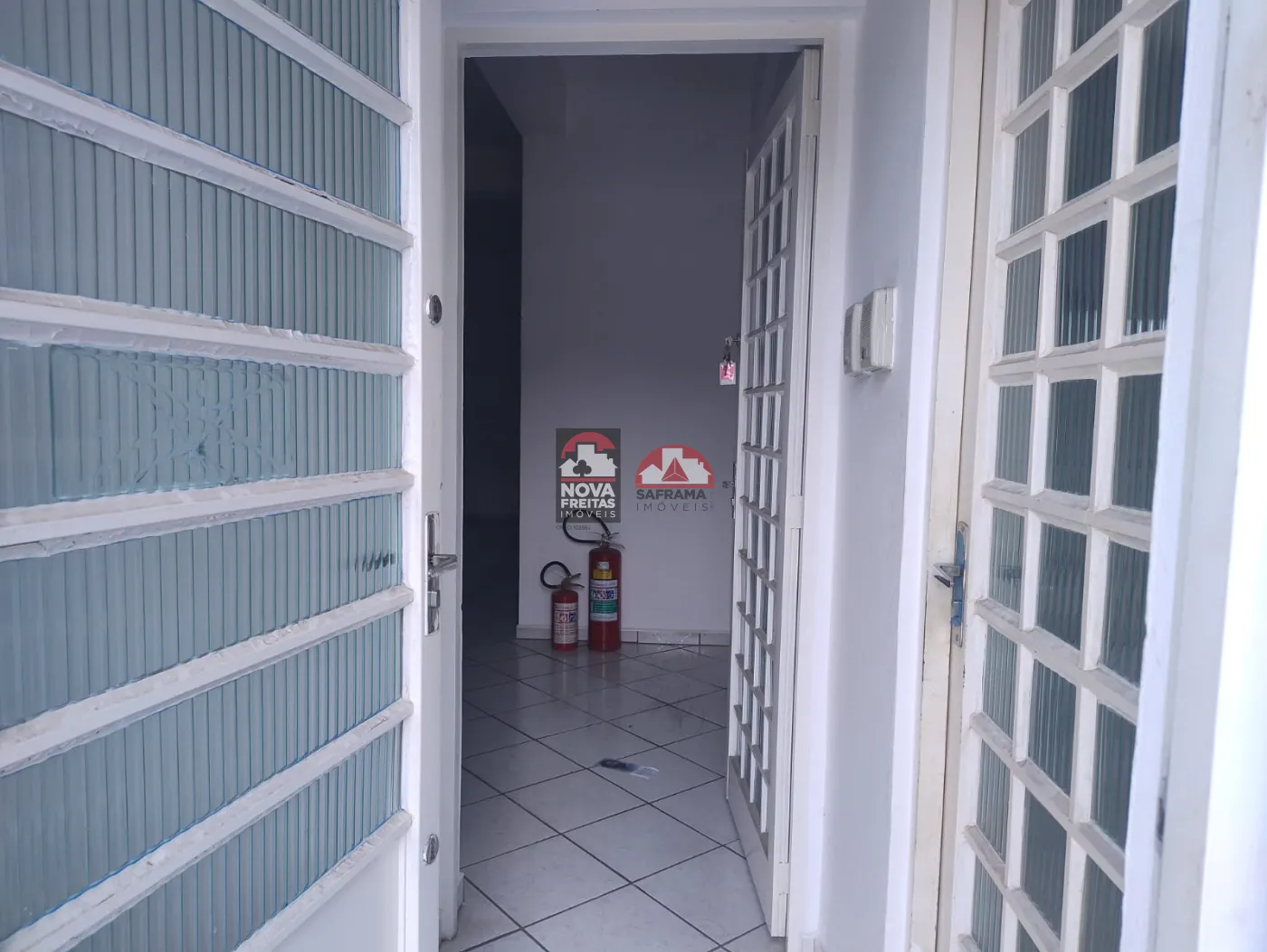 Alugar Comercial / Loja em Pindamonhangaba R$ 3.000,00 - Foto 17