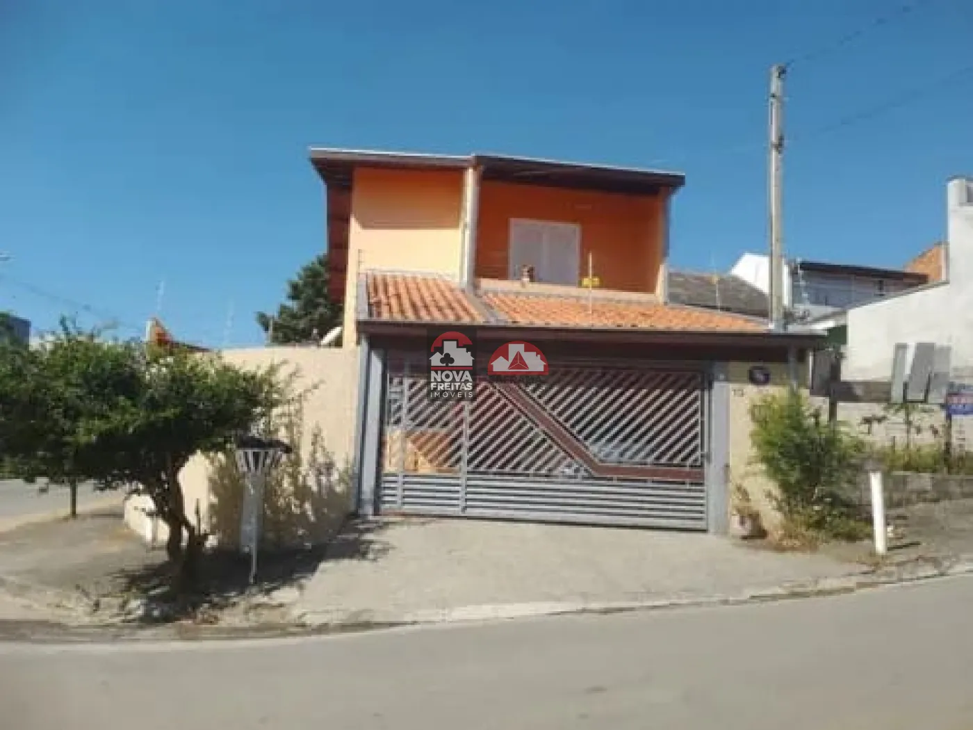 Casa / Sobrado Padrão em Jacareí , Comprar por R$650.000,00