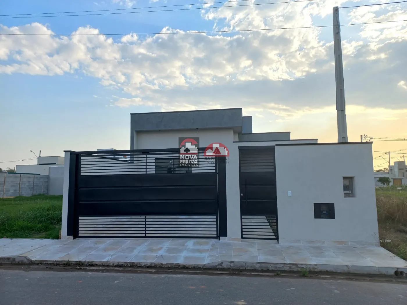 Casa / Padrão em Pindamonhangaba , Comprar por R$410.000,00