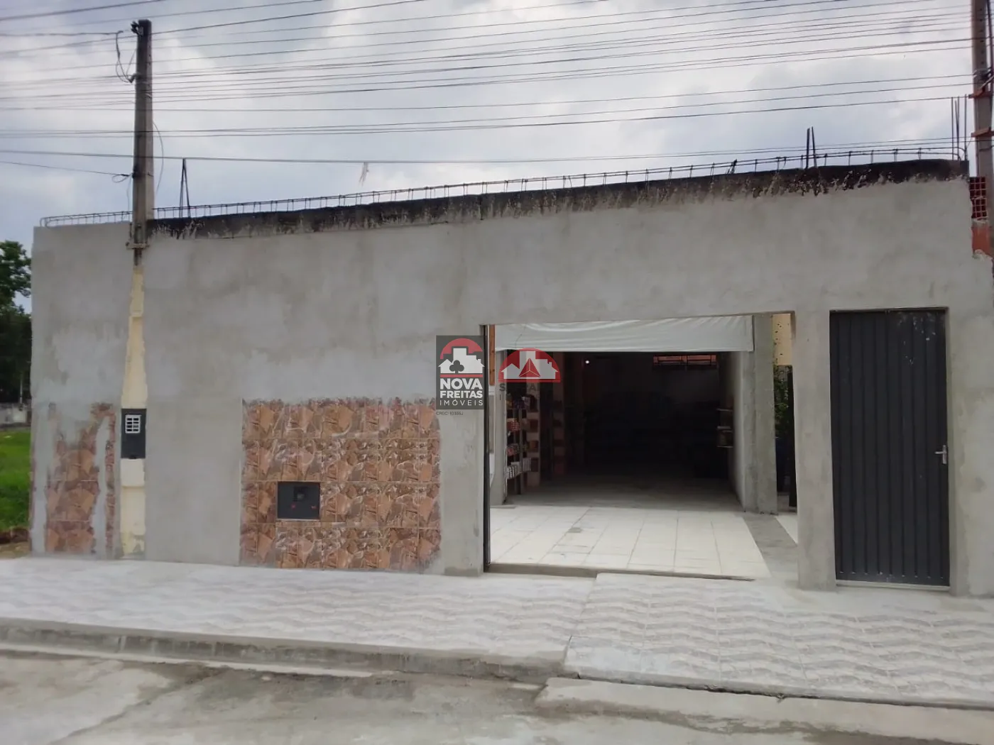 Casa / Casa com ponto comercial em Pindamonhangaba , Comprar por R$350.000,00