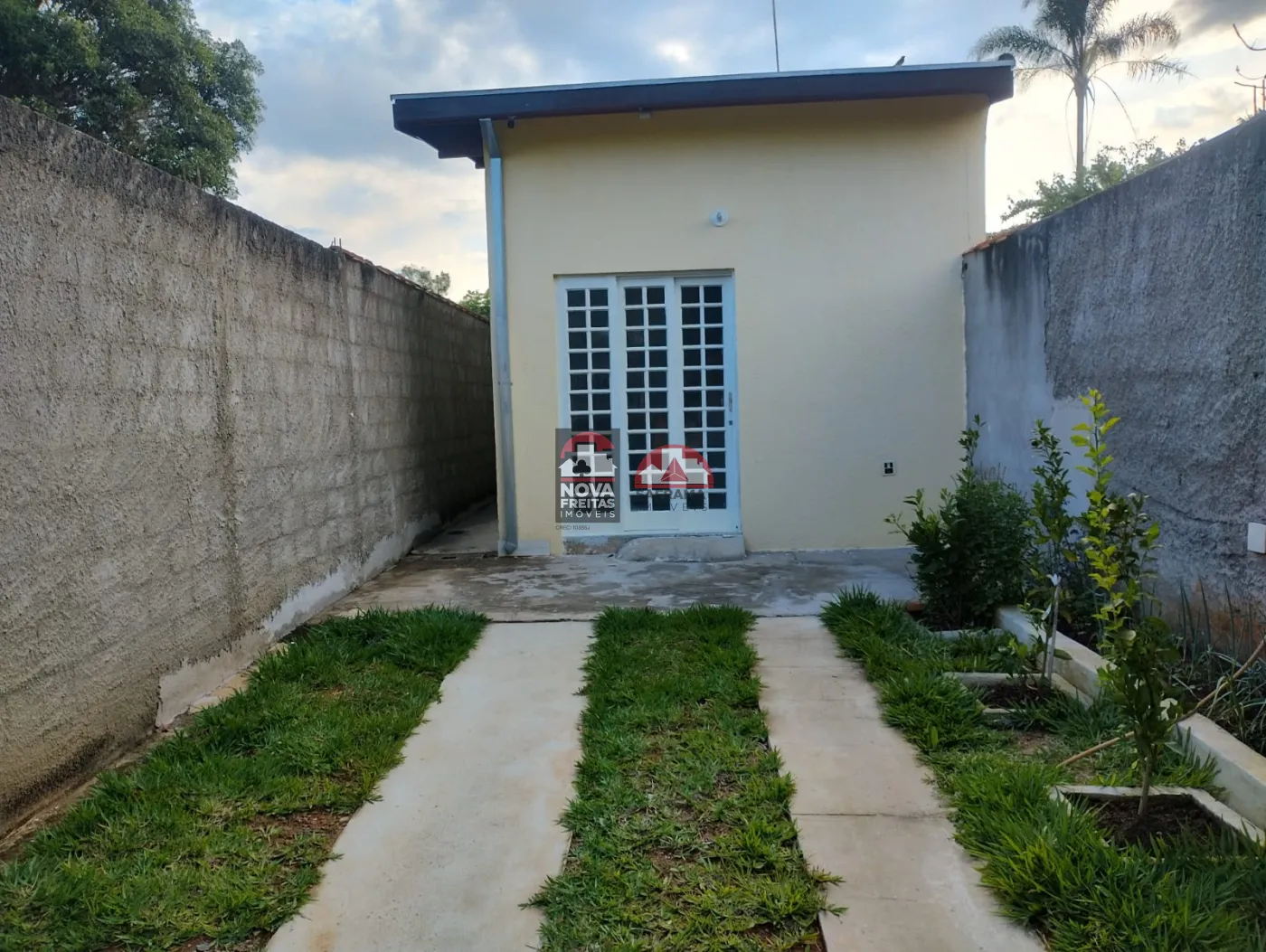 Casa / Padrão em Pindamonhangaba , Comprar por R$220.000,00