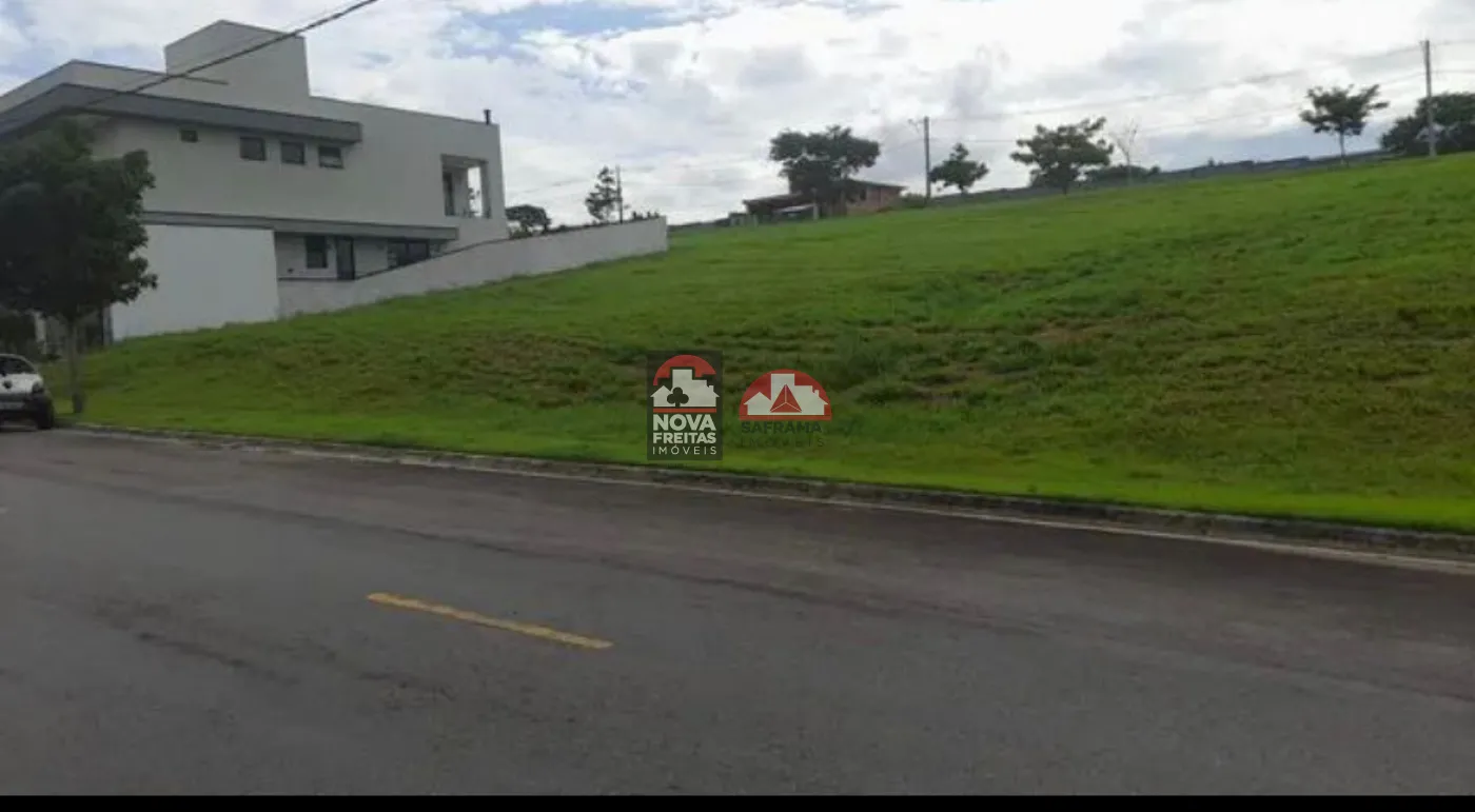 Terreno / Padrão em Condomínio em Caçapava , Comprar por R$199.000,00