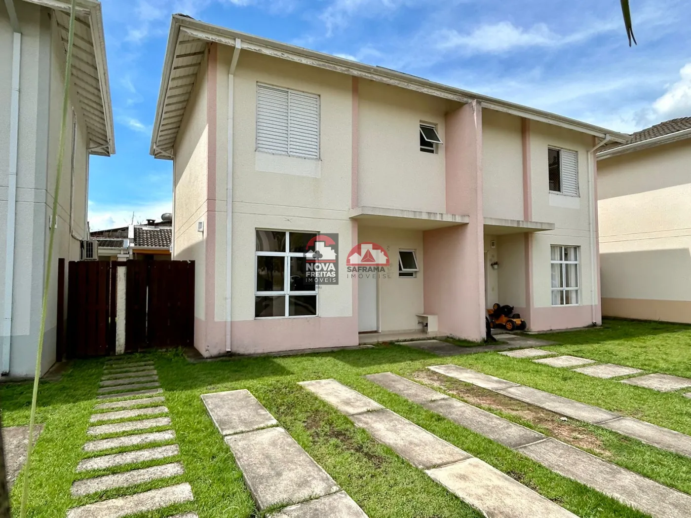 Casa / Sobrado Condomínio em Pindamonhangaba , Comprar por R$636.000,00