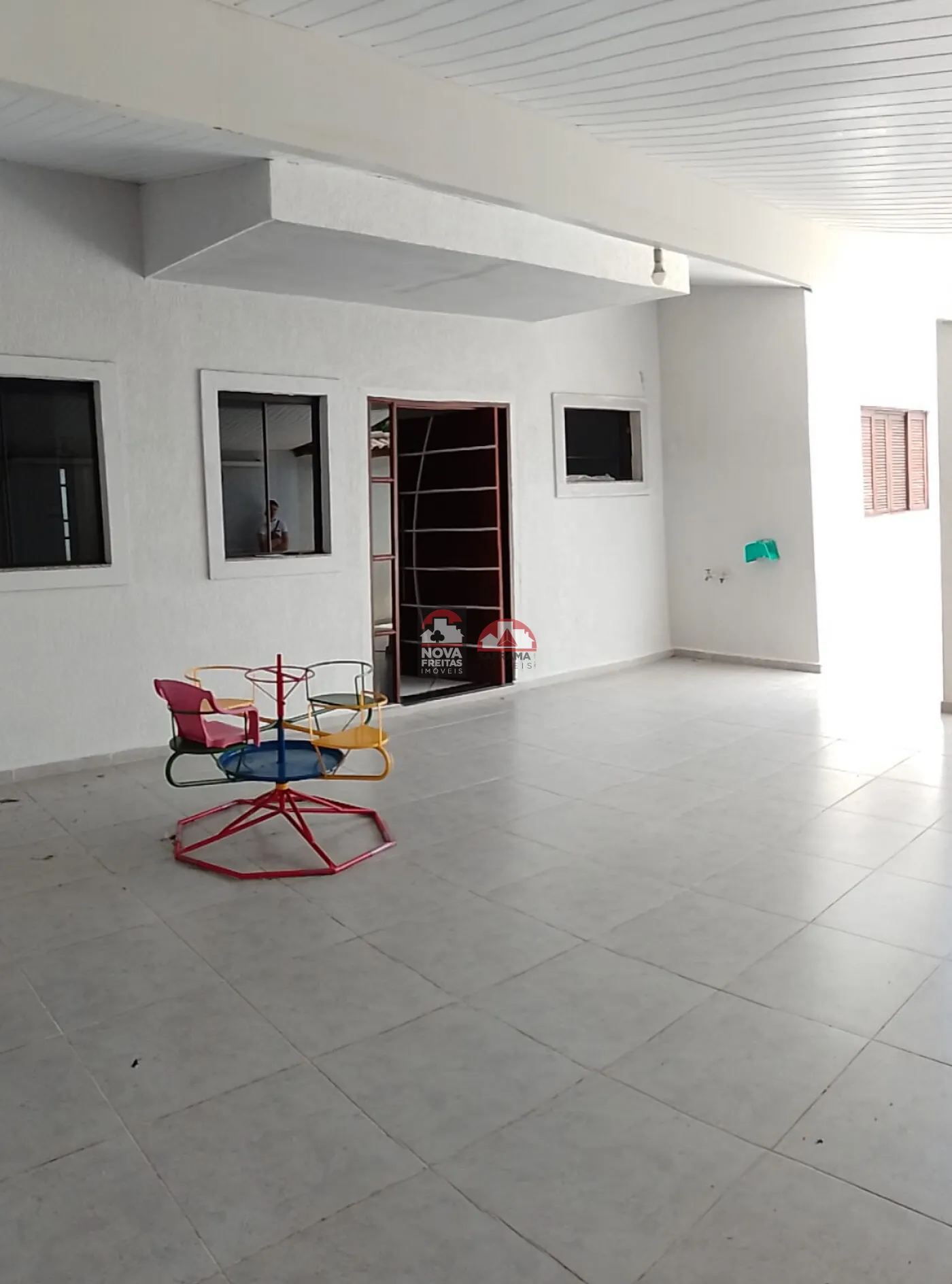 Casa / Sobrado Padrão em Pindamonhangaba Alugar por R$4.000,00