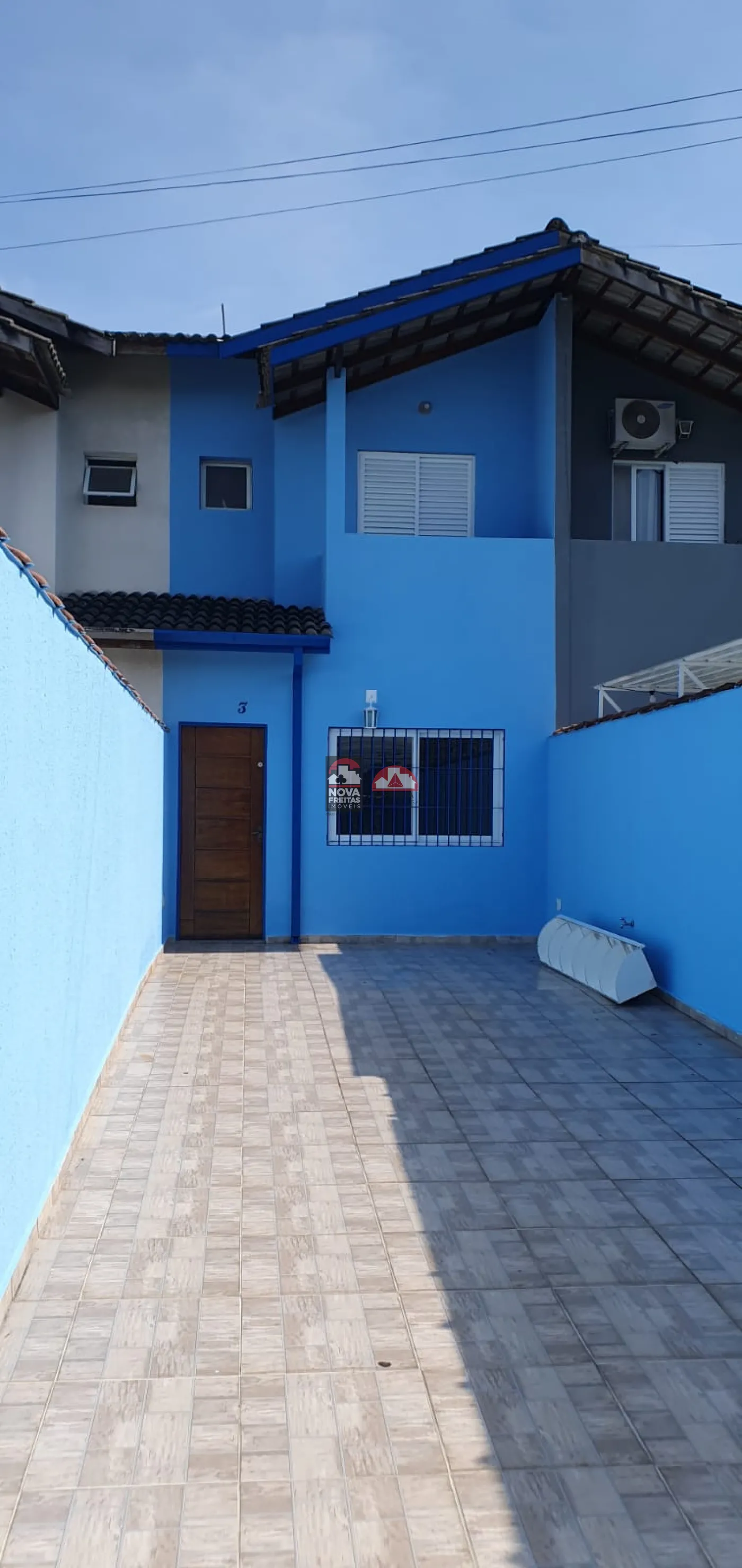 Casa / Sobrado Padrão em Caraguatatuba 