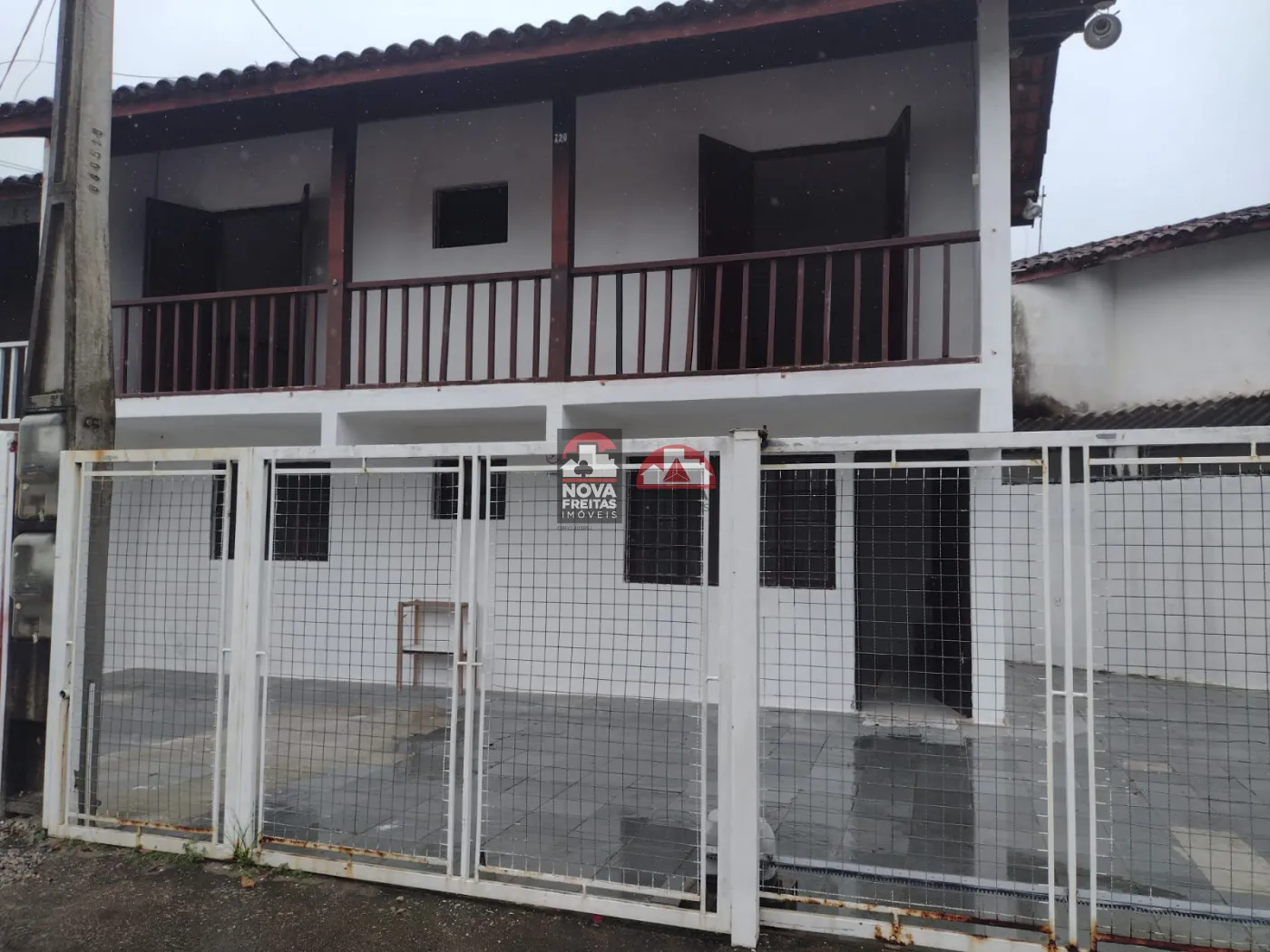 Casa / Sobrado Padrão em Caraguatatuba Alugar por R$2.000,00