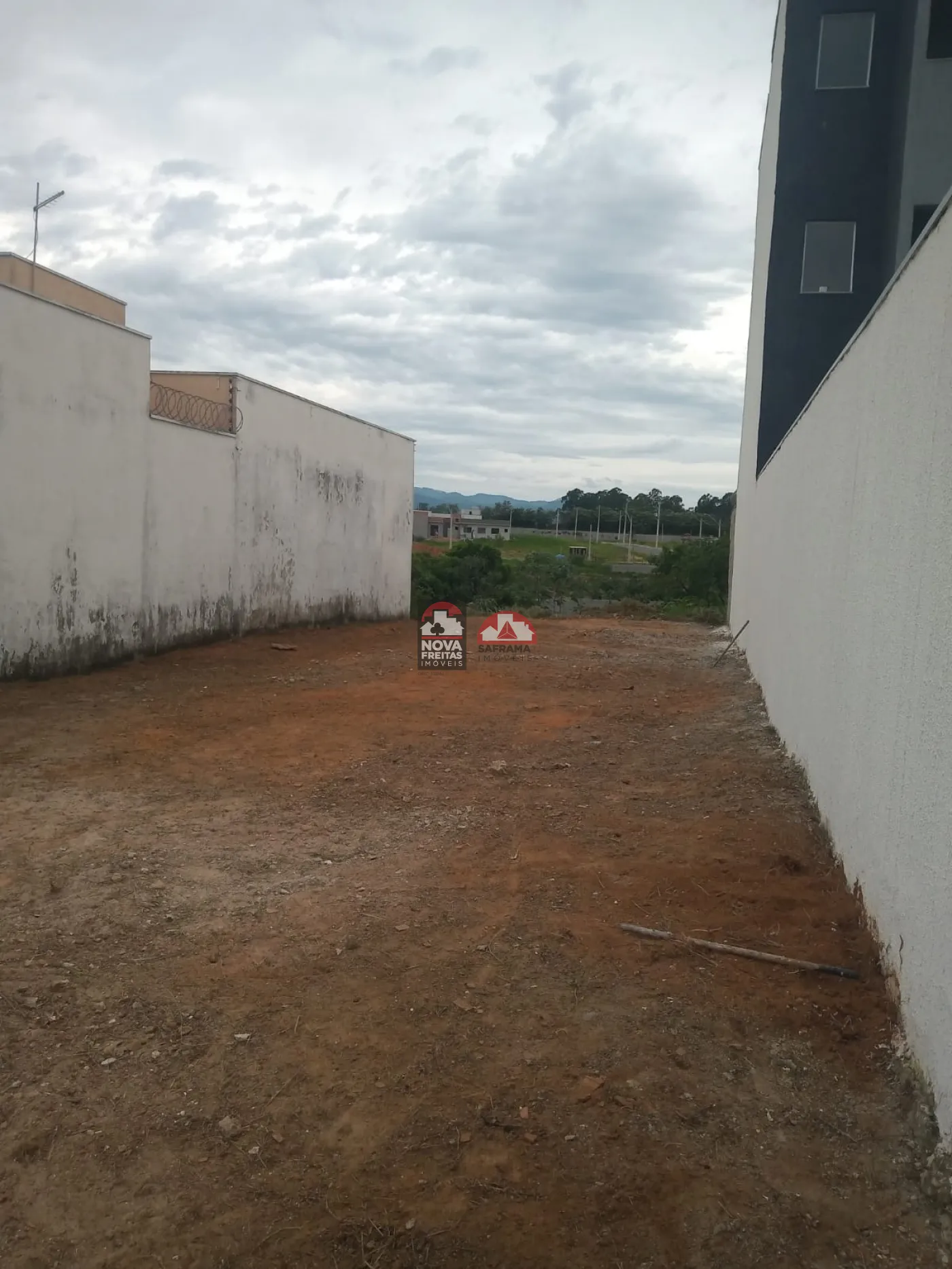 Terreno / Padrão em Pindamonhangaba , Comprar por R$110.000,00