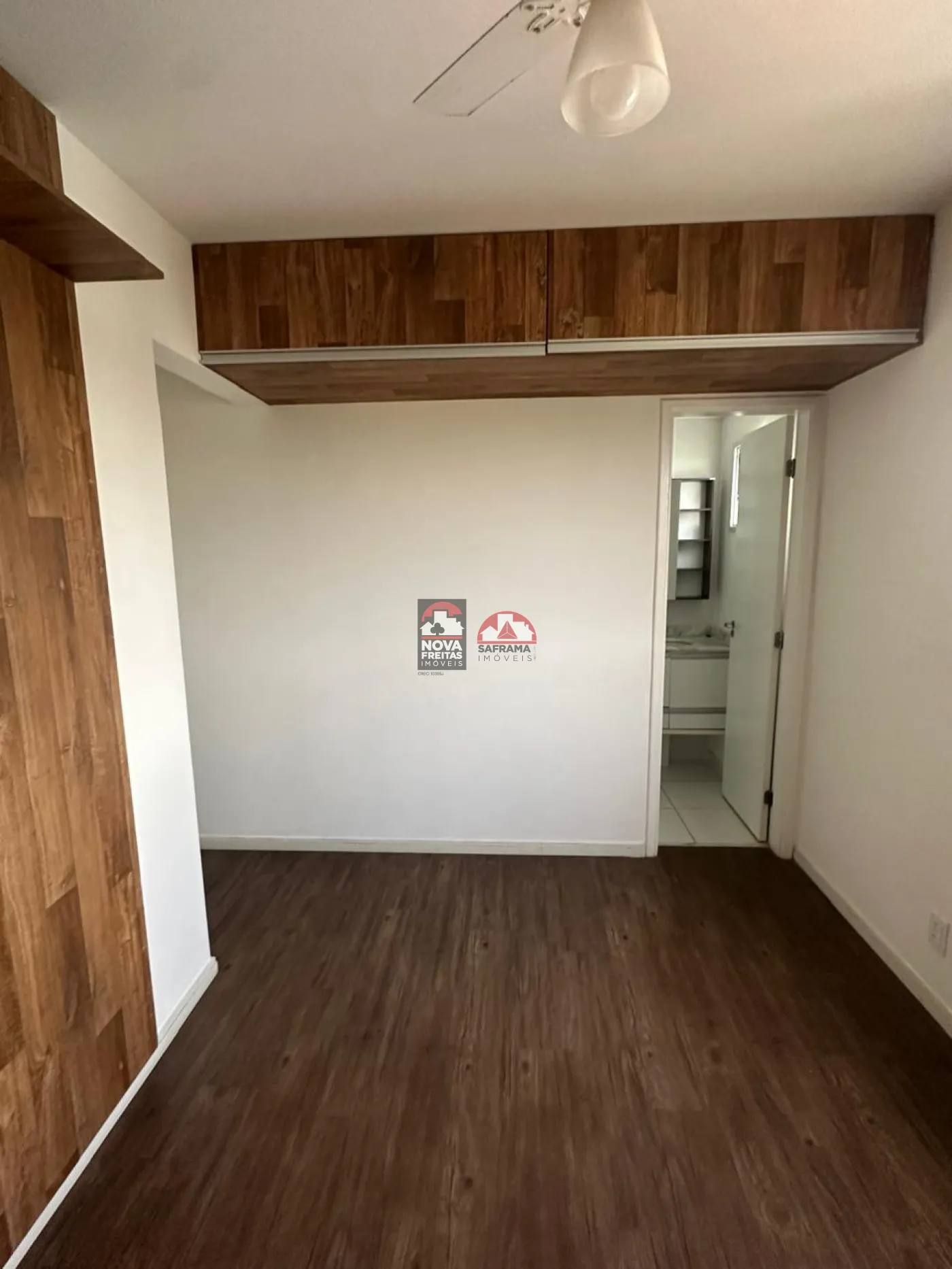 Apartamento / Padrão em São José dos Campos , Comprar por R$430.000,00