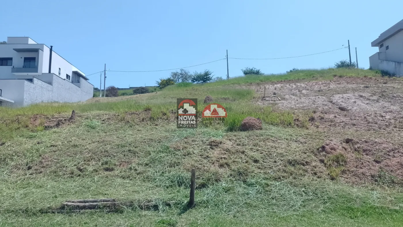 Terreno / Padrão em Condomínio em São José dos Campos 