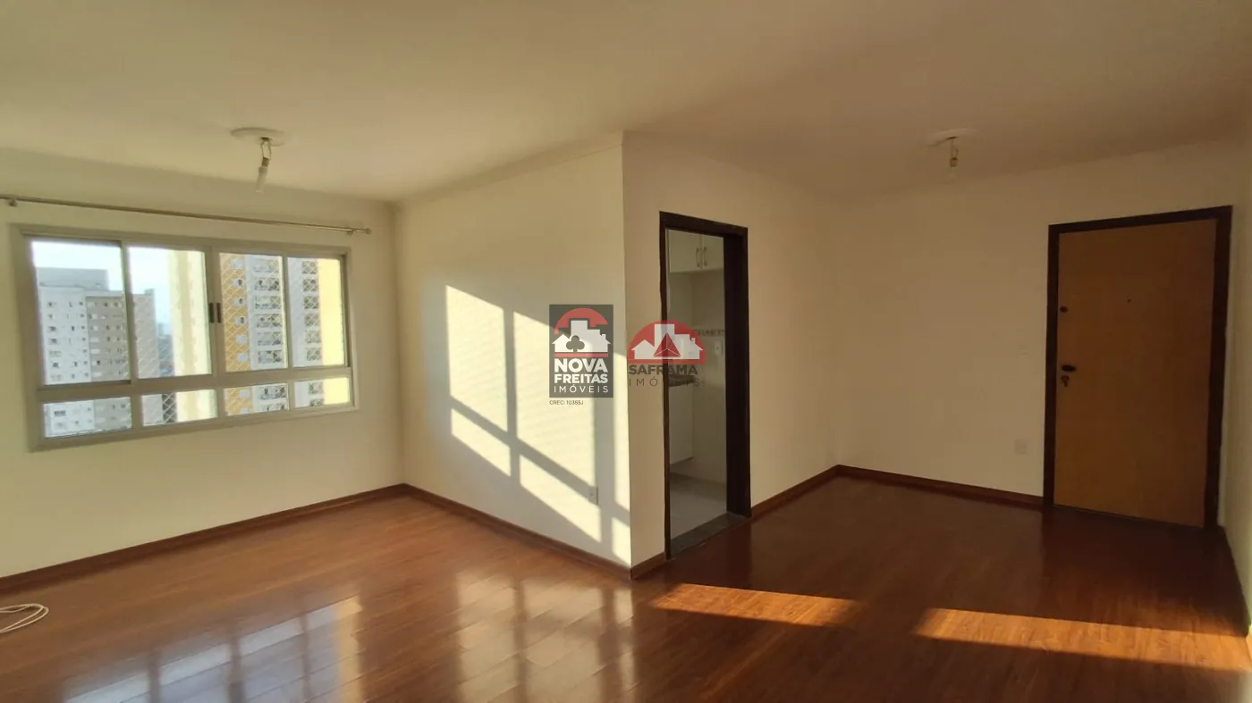 Apartamento / Padrão em São José dos Campos , Comprar por R$400.000,00