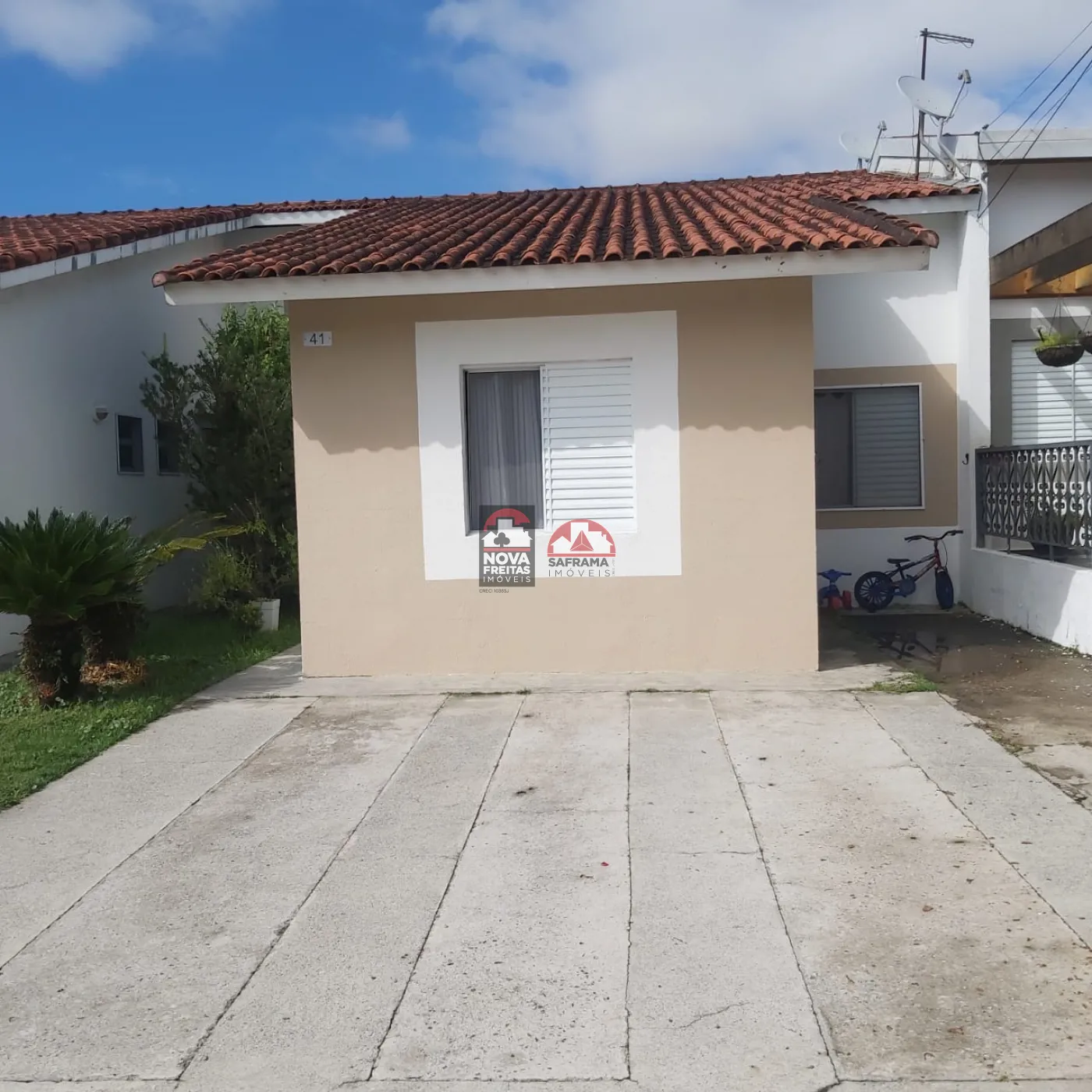 Casa / Condomínio em São José dos Campos 