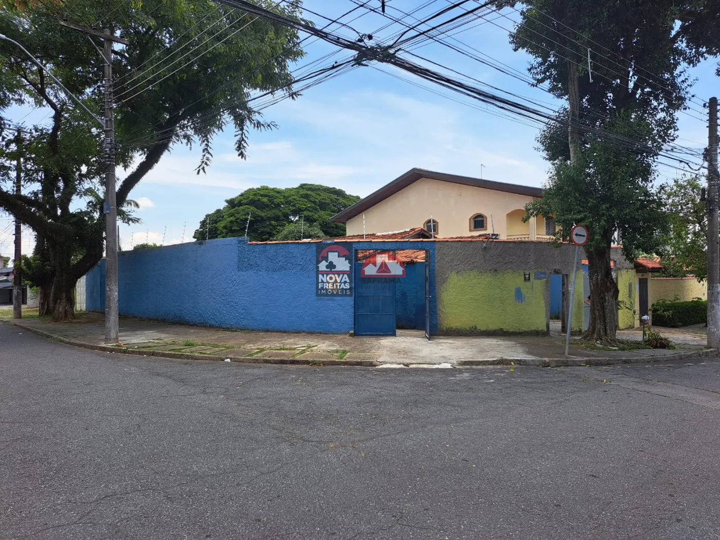 Casa / Padrão em São José dos Campos 