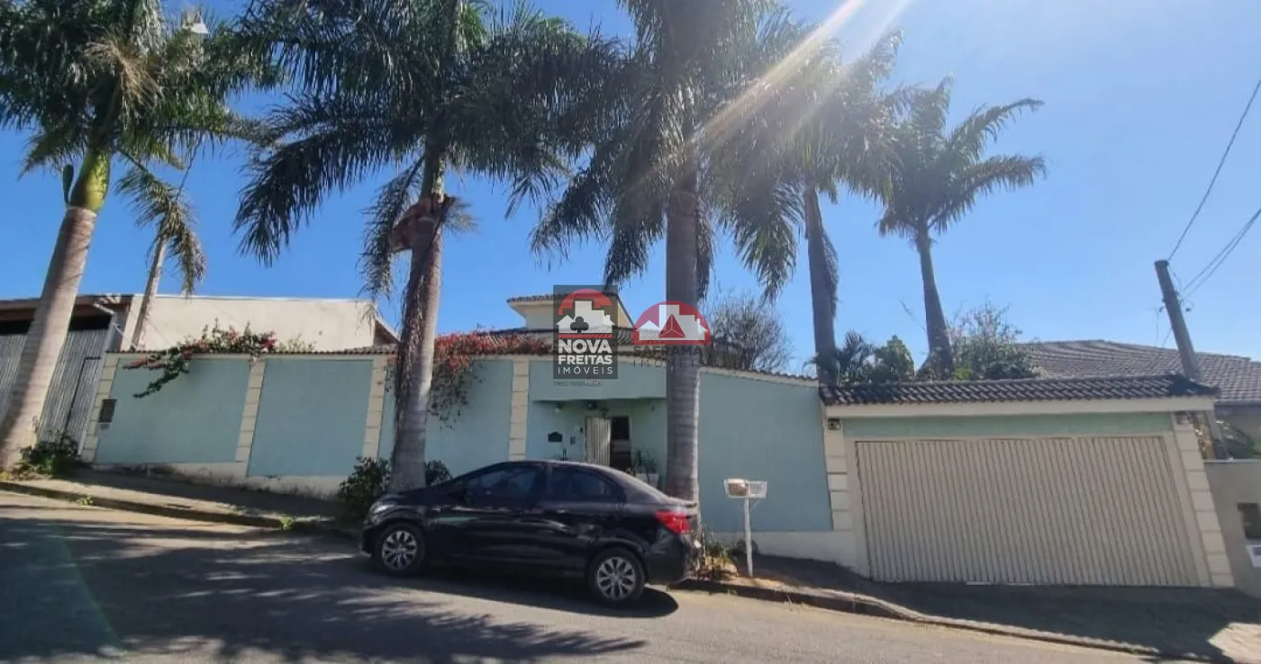 Casa / Sobrado Padrão em Jacareí , Comprar por R$960.000,00