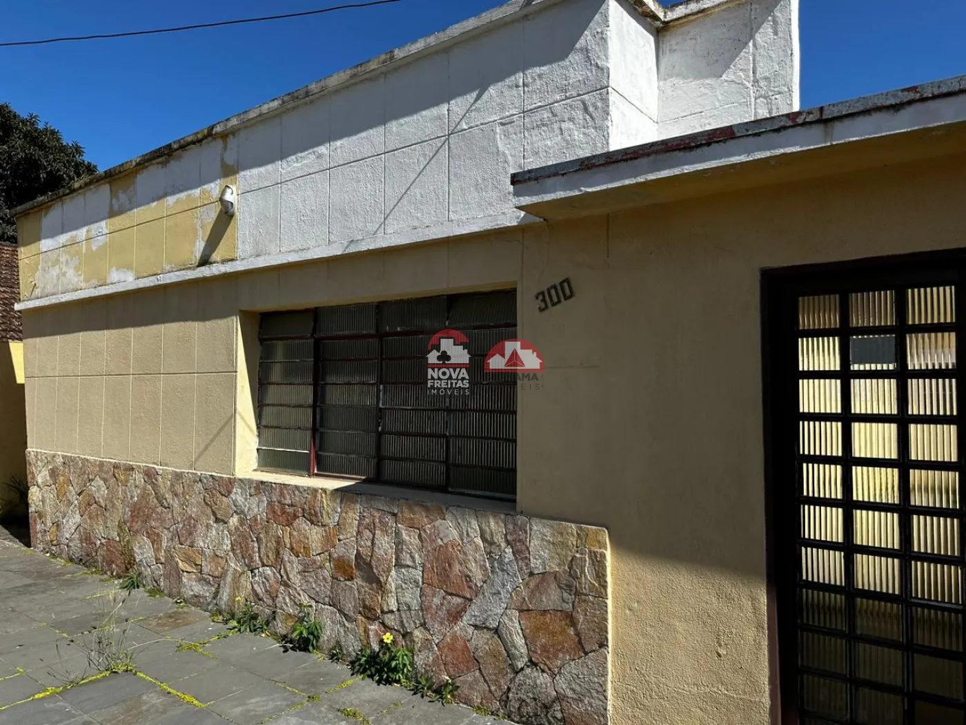 Casa / Padrão em São José dos Campos , Comprar por R$600.000,00