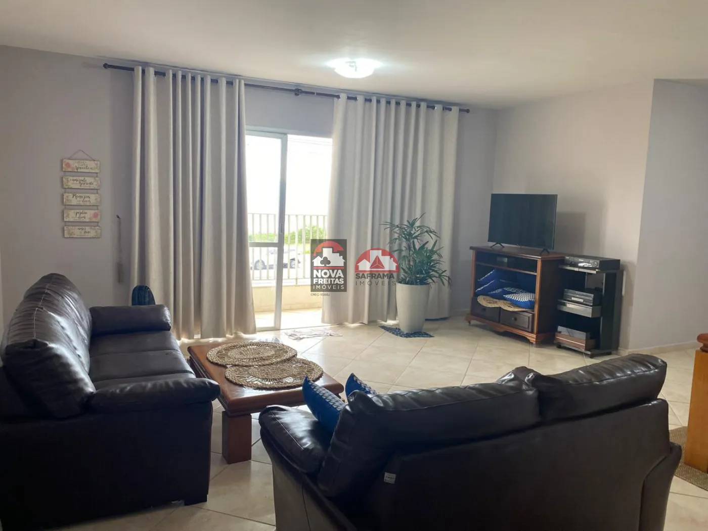 Apartamento / Padrão em Caraguatatuba , Comprar por R$800.000,00