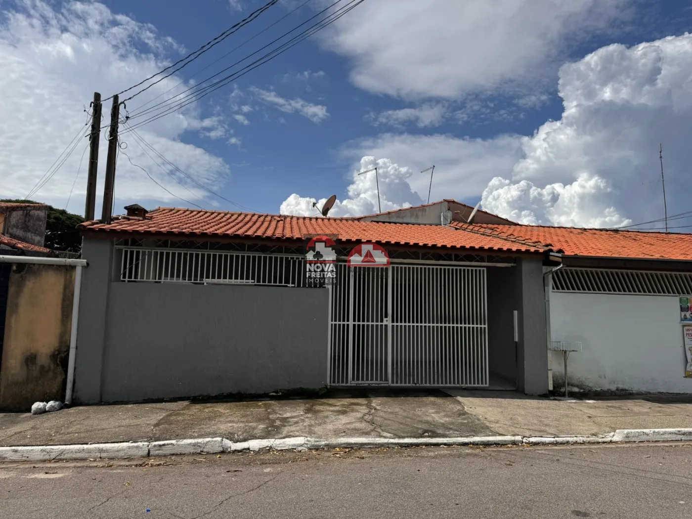Casa / Padrão em São José dos Campos , Comprar por R$455.000,00
