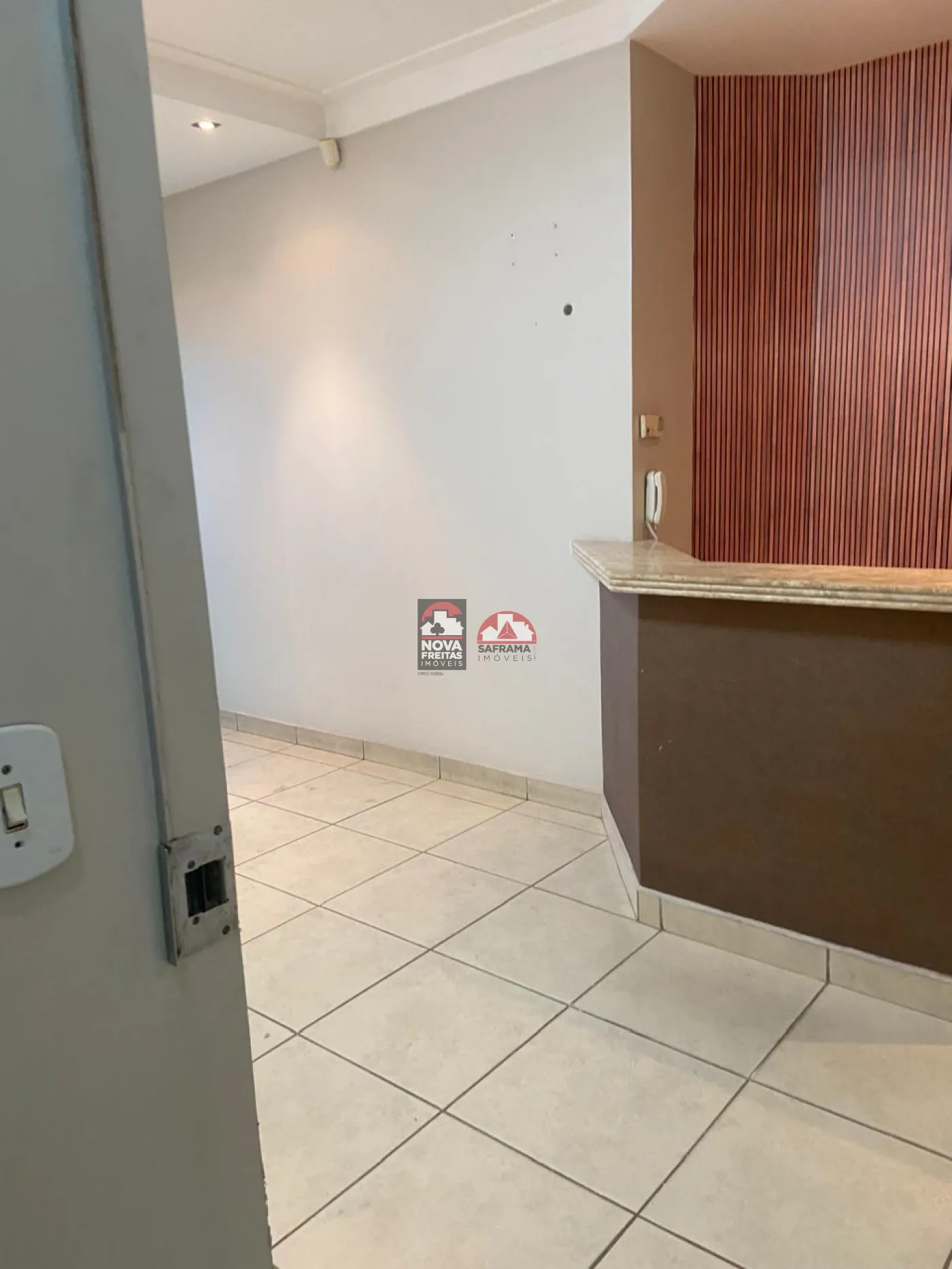 Alugar Comercial / Sala em São José dos Campos R$ 1.700,00 - Foto 3