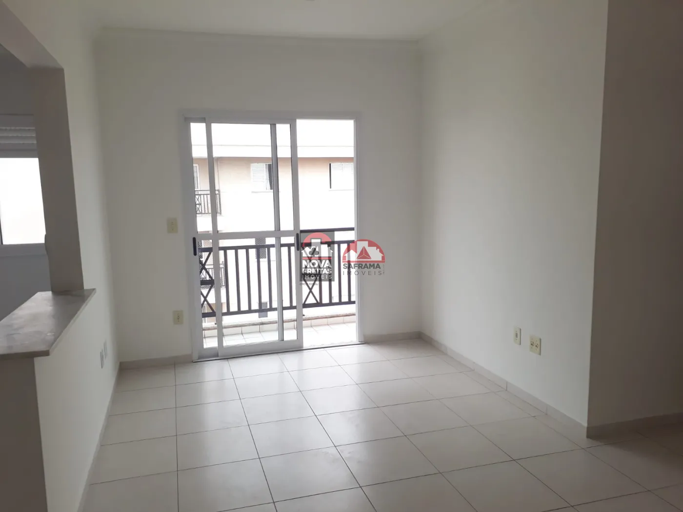 Apartamento / Padrão em Pindamonhangaba Alugar por R$1.500,00