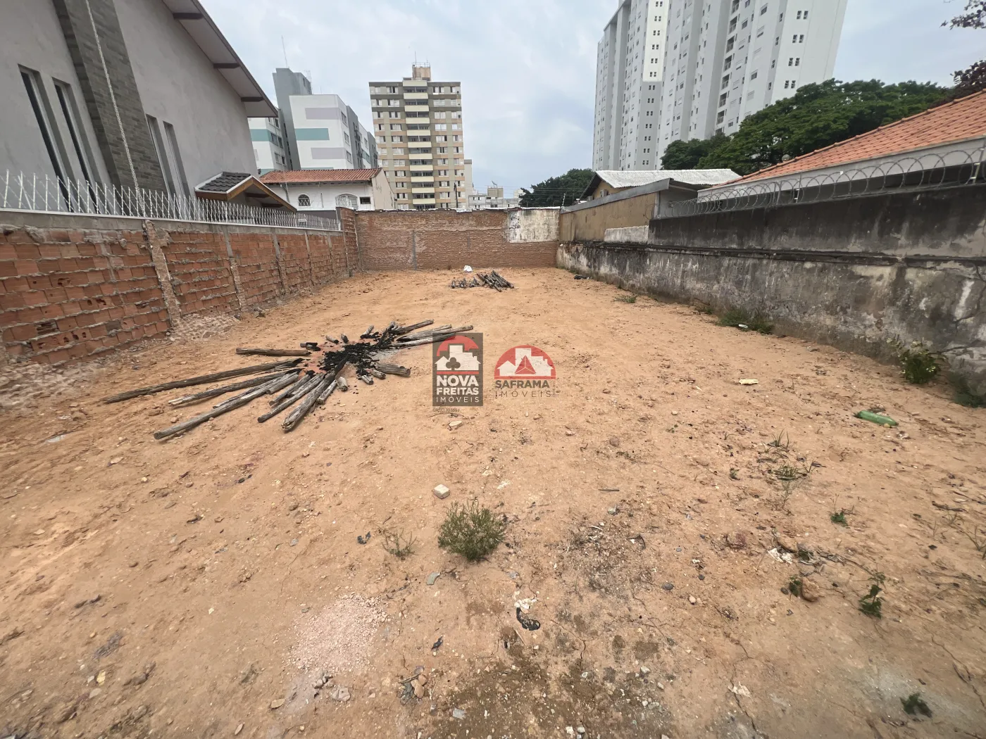 Comprar Terreno / Padrão em São José dos Campos R$ 1.400.000,00 - Foto 2
