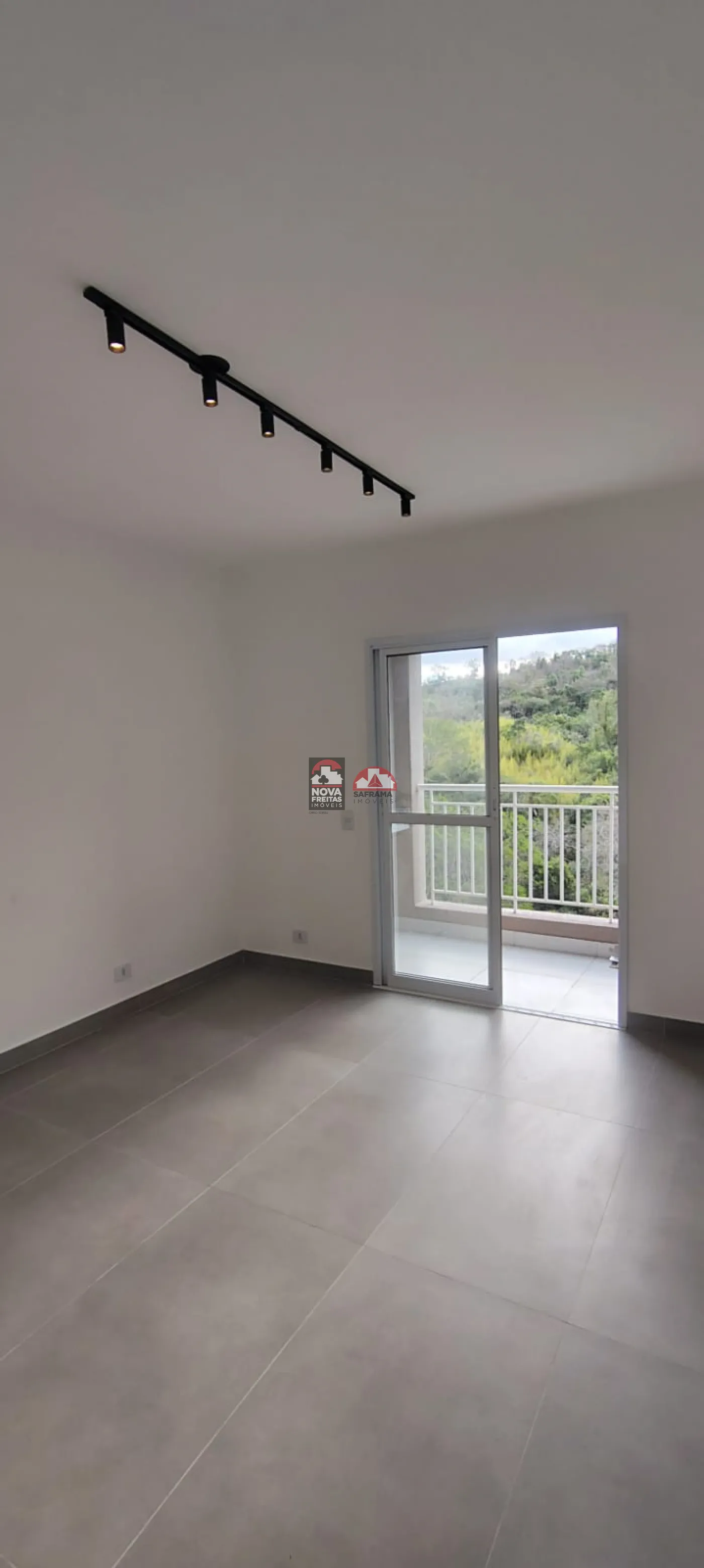 Alugar Apartamento / Padrão em Jacareí R$ 2.200,00 - Foto 2