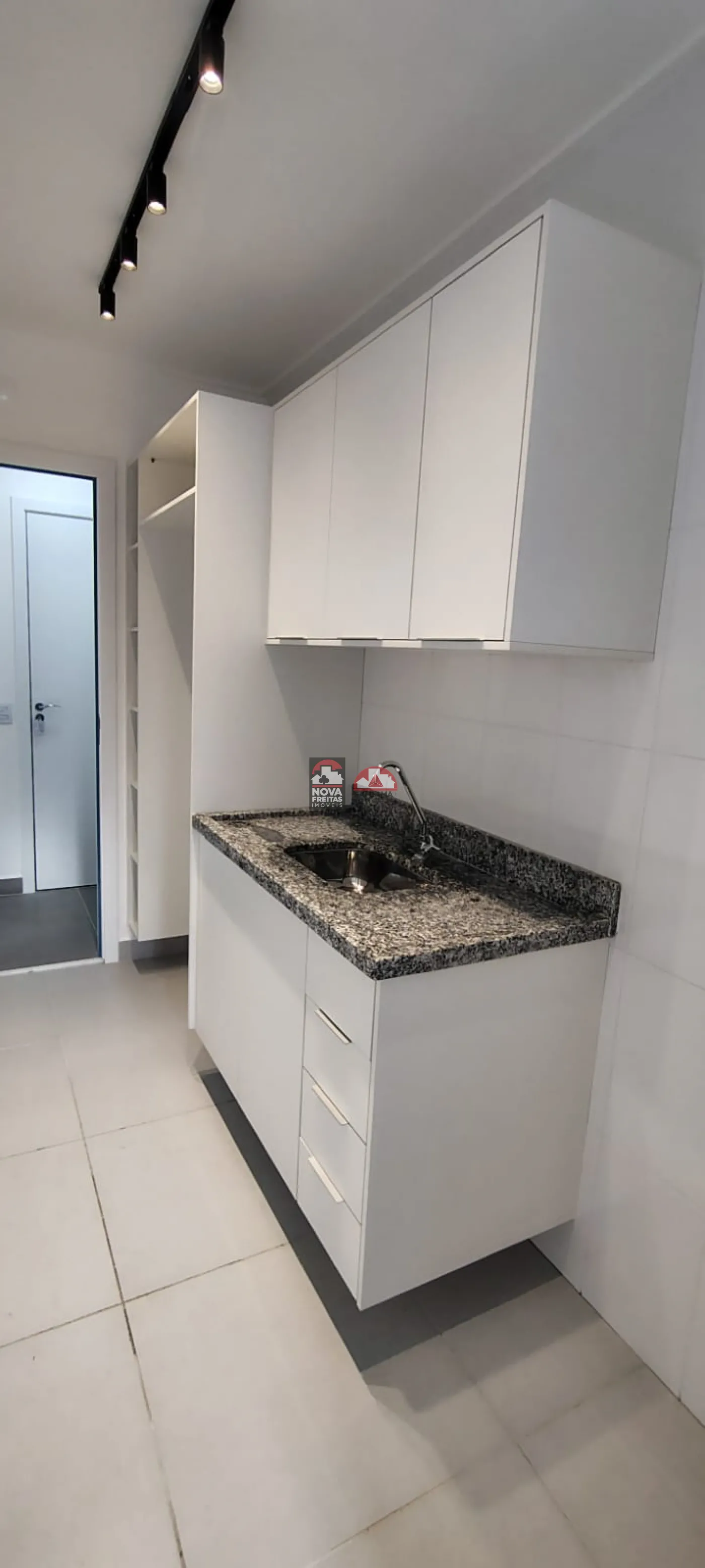 Alugar Apartamento / Padrão em Jacareí R$ 2.200,00 - Foto 4