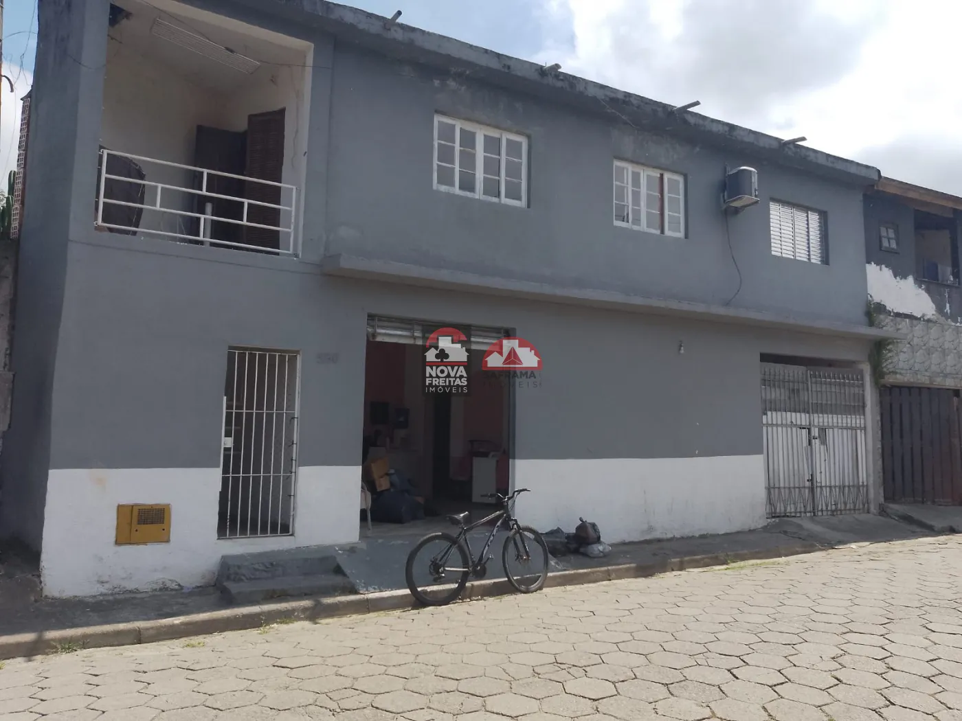 Apartamento / Kitnet sem condomínio em Caraguatatuba Alugar por R$1.000,00