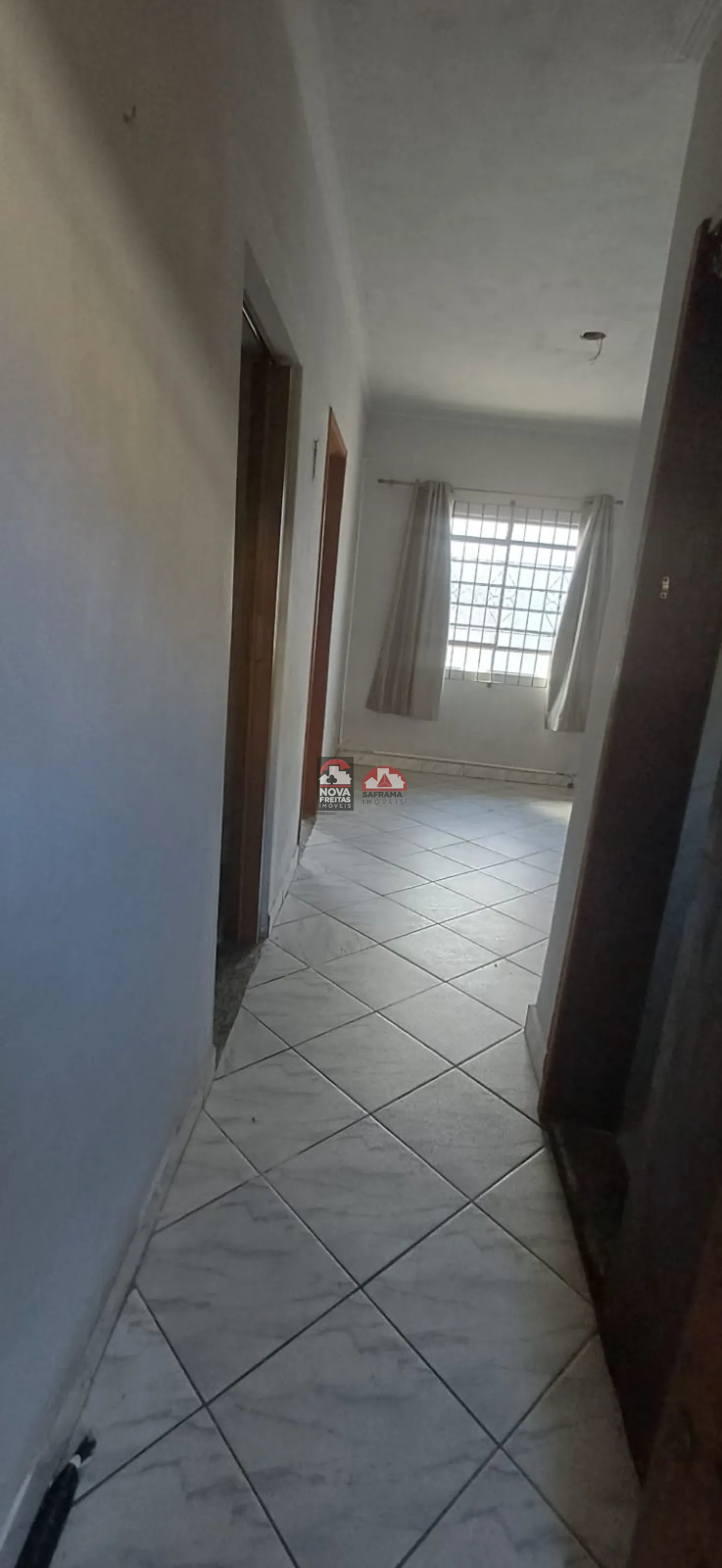Alugar Apartamento / Kitnet em Caraguatatuba R$ 1.500,00 - Foto 2