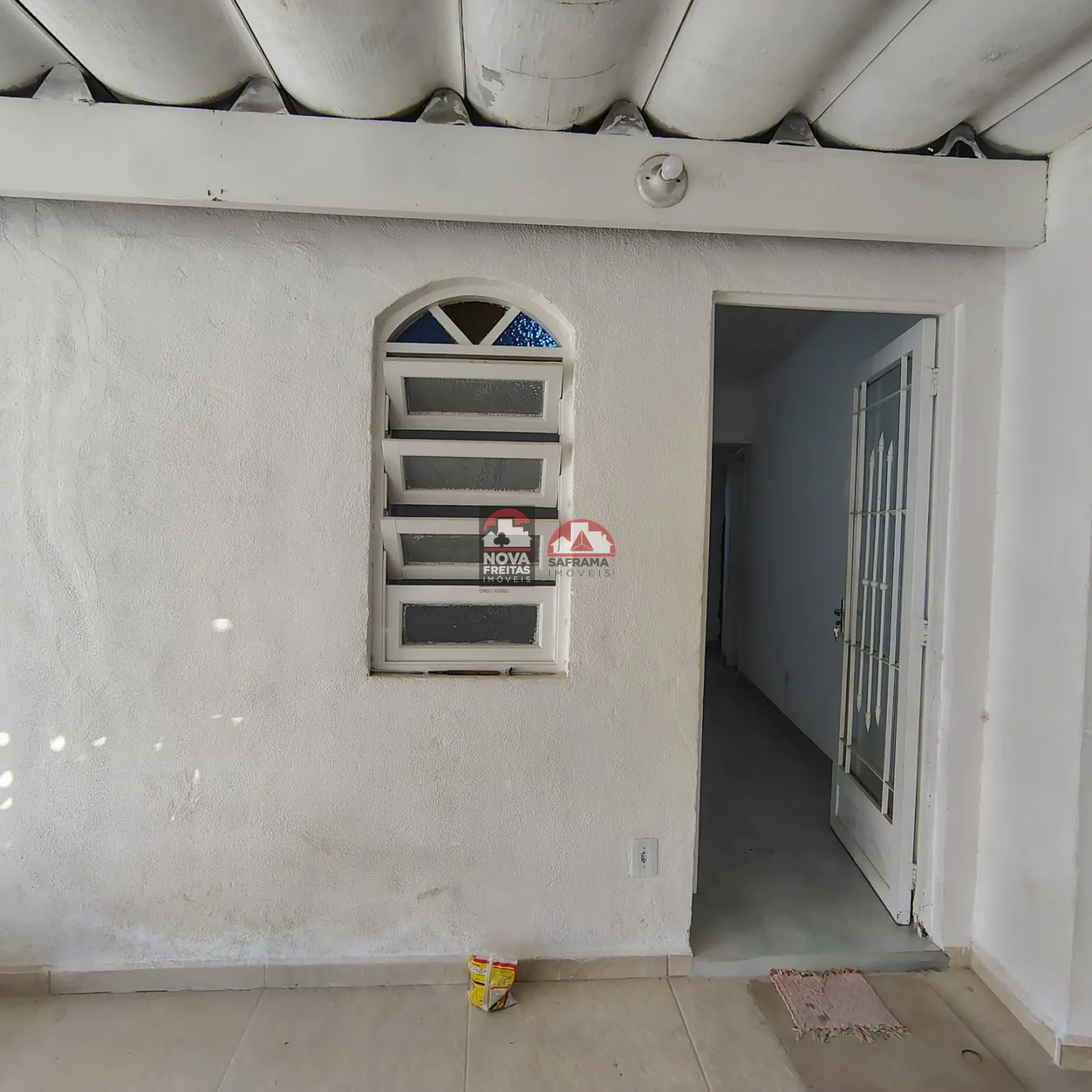 Alugar Casa / Padrão em Caraguatatuba R$ 2.100,00 - Foto 1