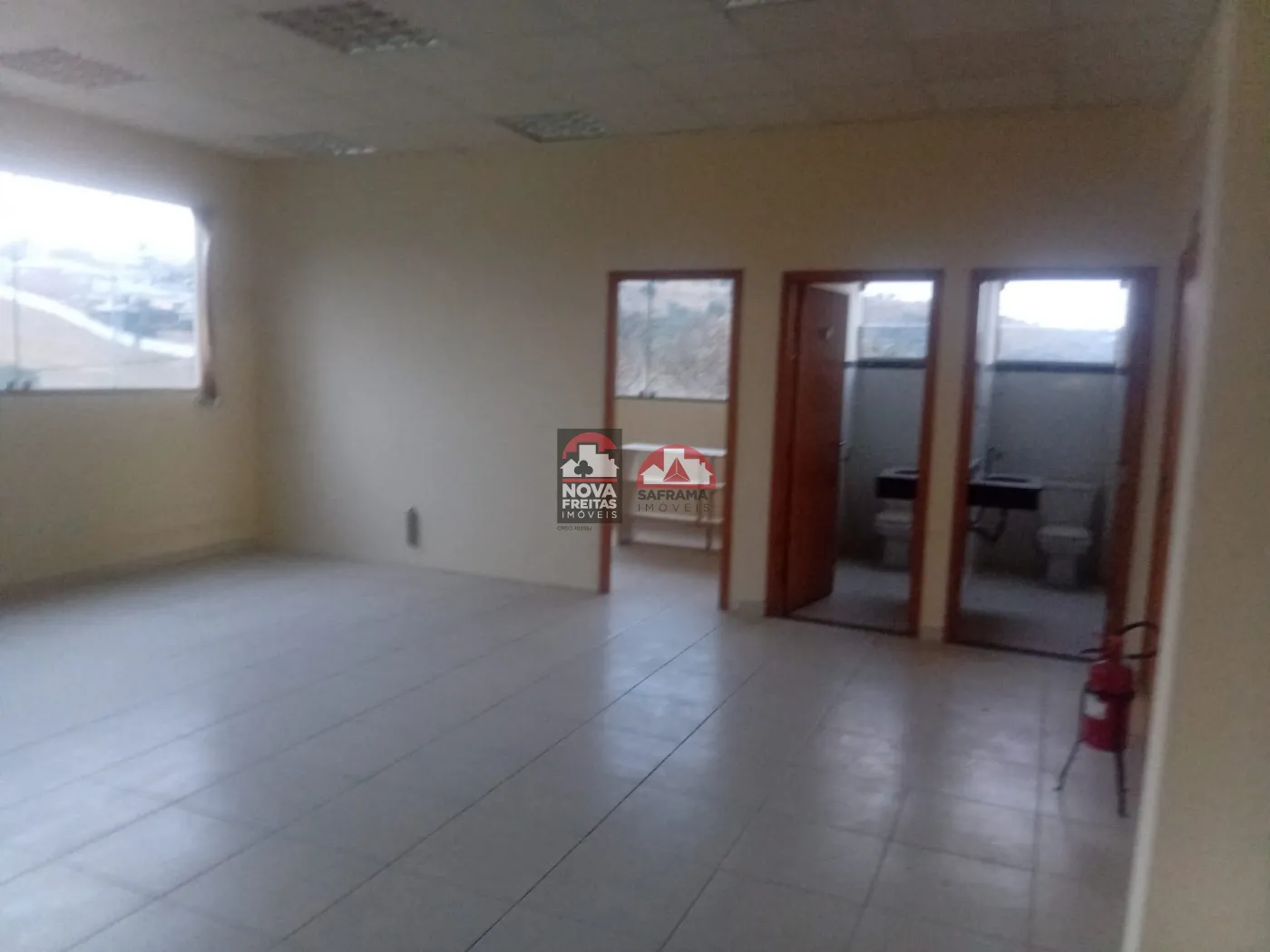 Alugar Comercial / Galpão em Condomínio em Jacareí R$ 13.000,00 - Foto 5