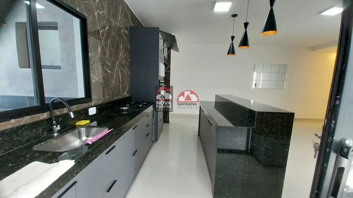 Cozinha Planejada Alugar Casa / Padrão em Caraguatatuba R$ 3.900,00 - Foto 18
