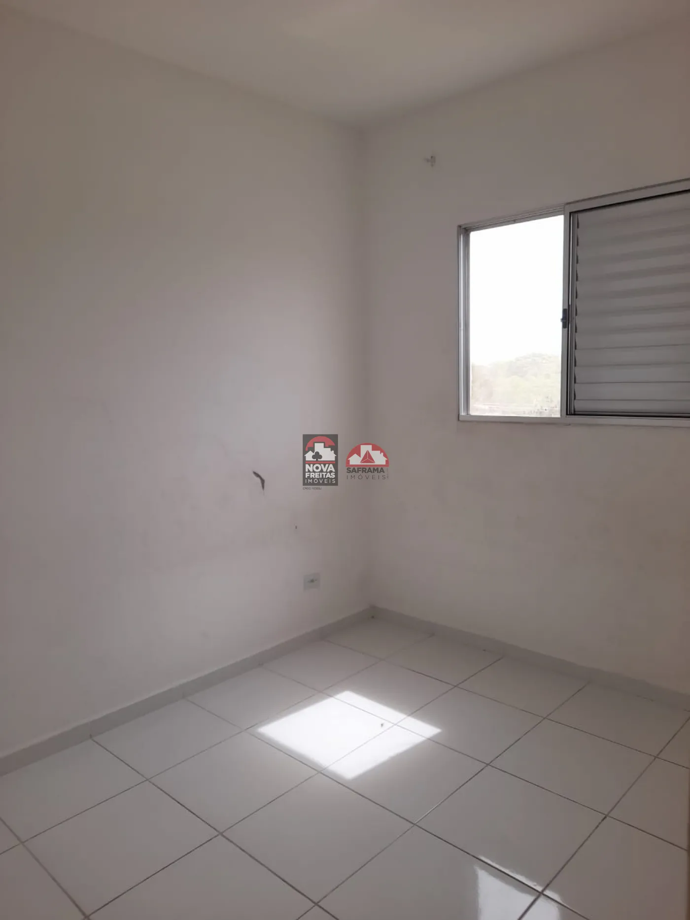 Alugar Apartamento / Padrão em Pindamonhangaba R$ 900,00 - Foto 6