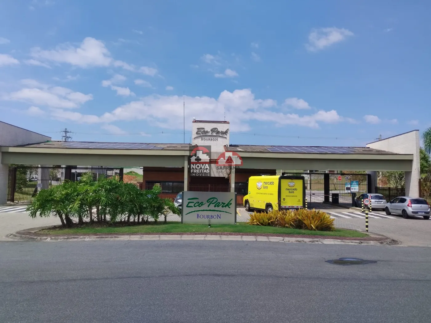 Comprar Terreno / Padrão em Condomínio em Caçapava R$ 350.000,00 - Foto 1